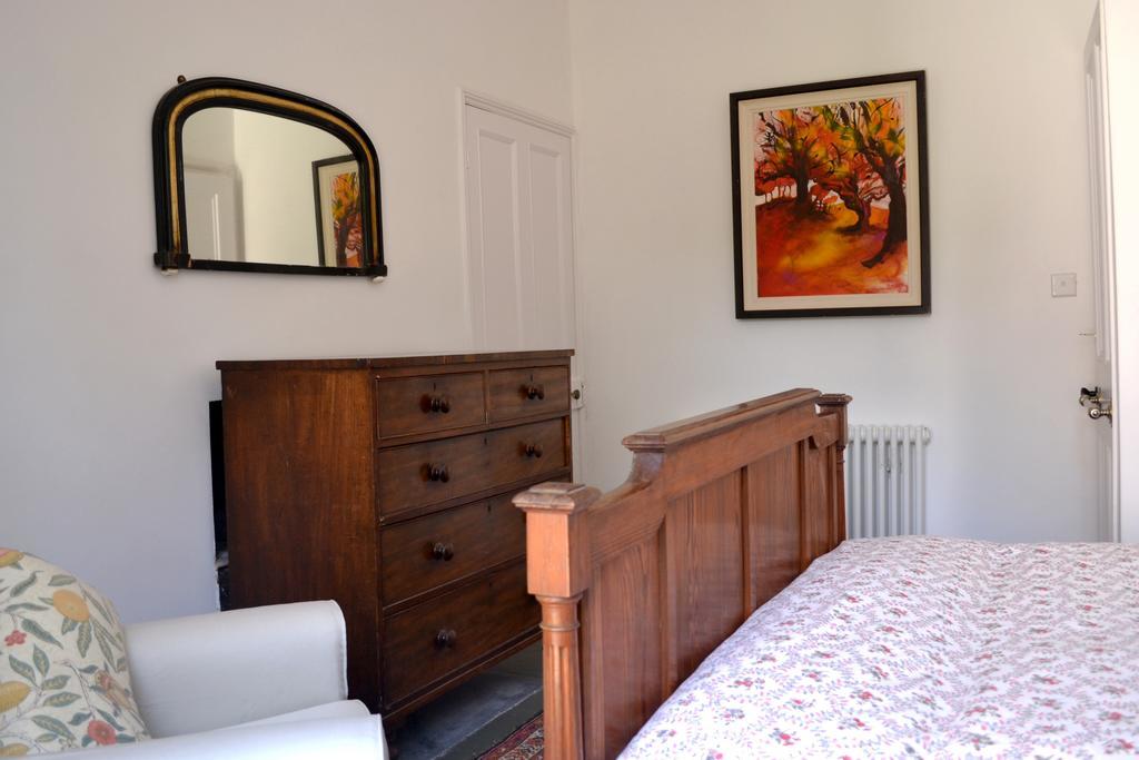 8A Spring Gardens Hotel Haverfordwest Eksteriør billede