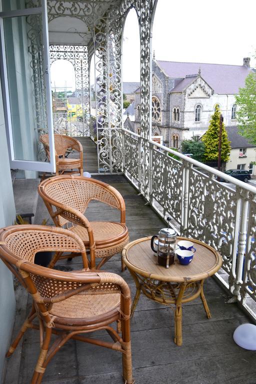 8A Spring Gardens Hotel Haverfordwest Eksteriør billede