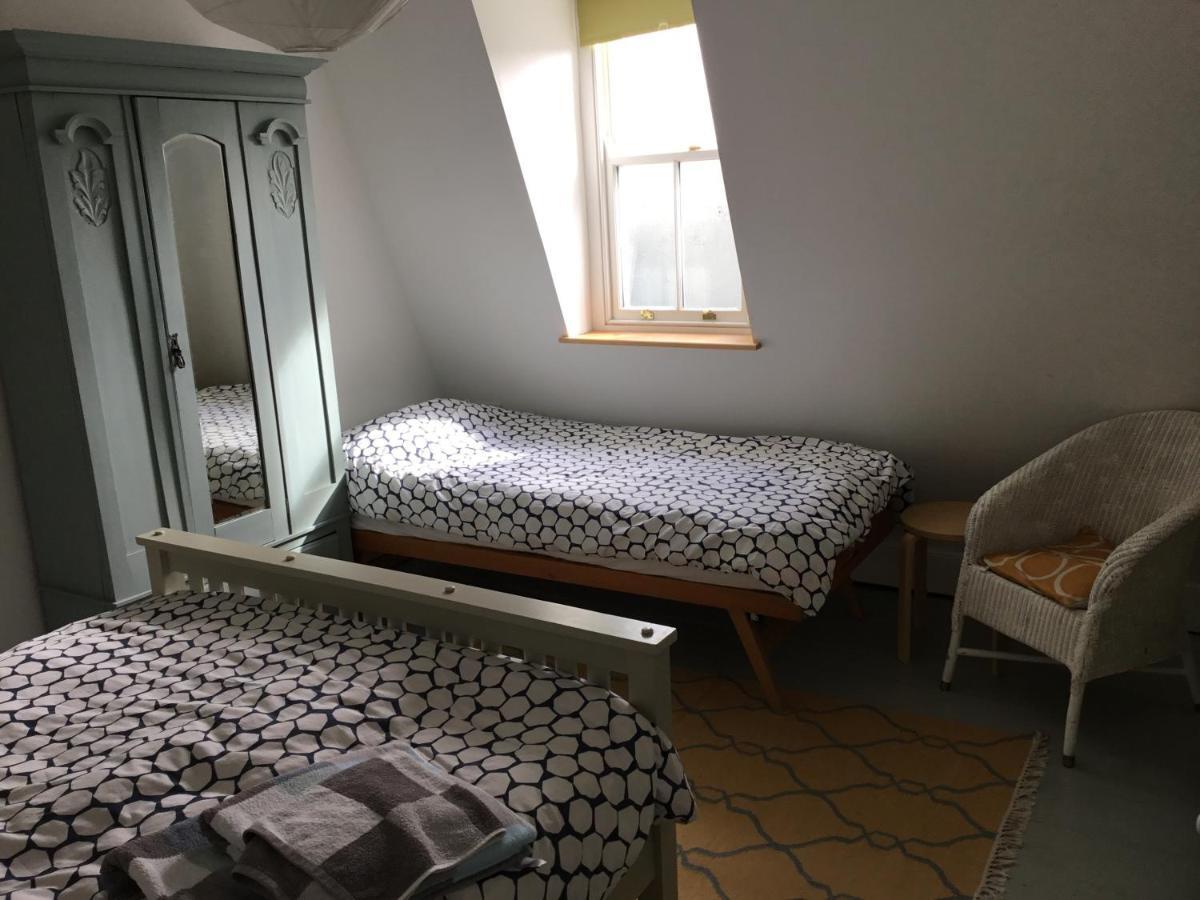 8A Spring Gardens Hotel Haverfordwest Eksteriør billede